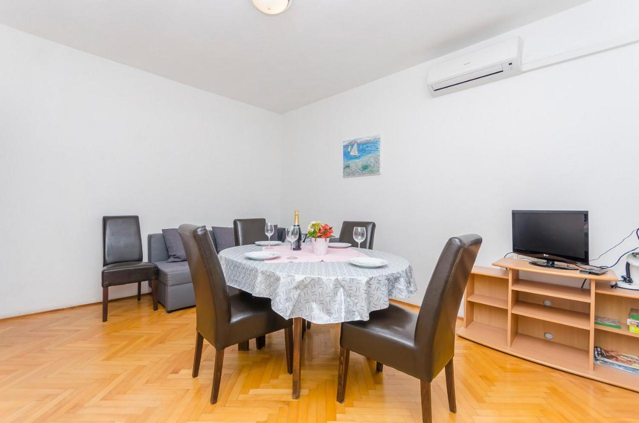 Apartments Zora Starigrad Paklenica Exterior foto