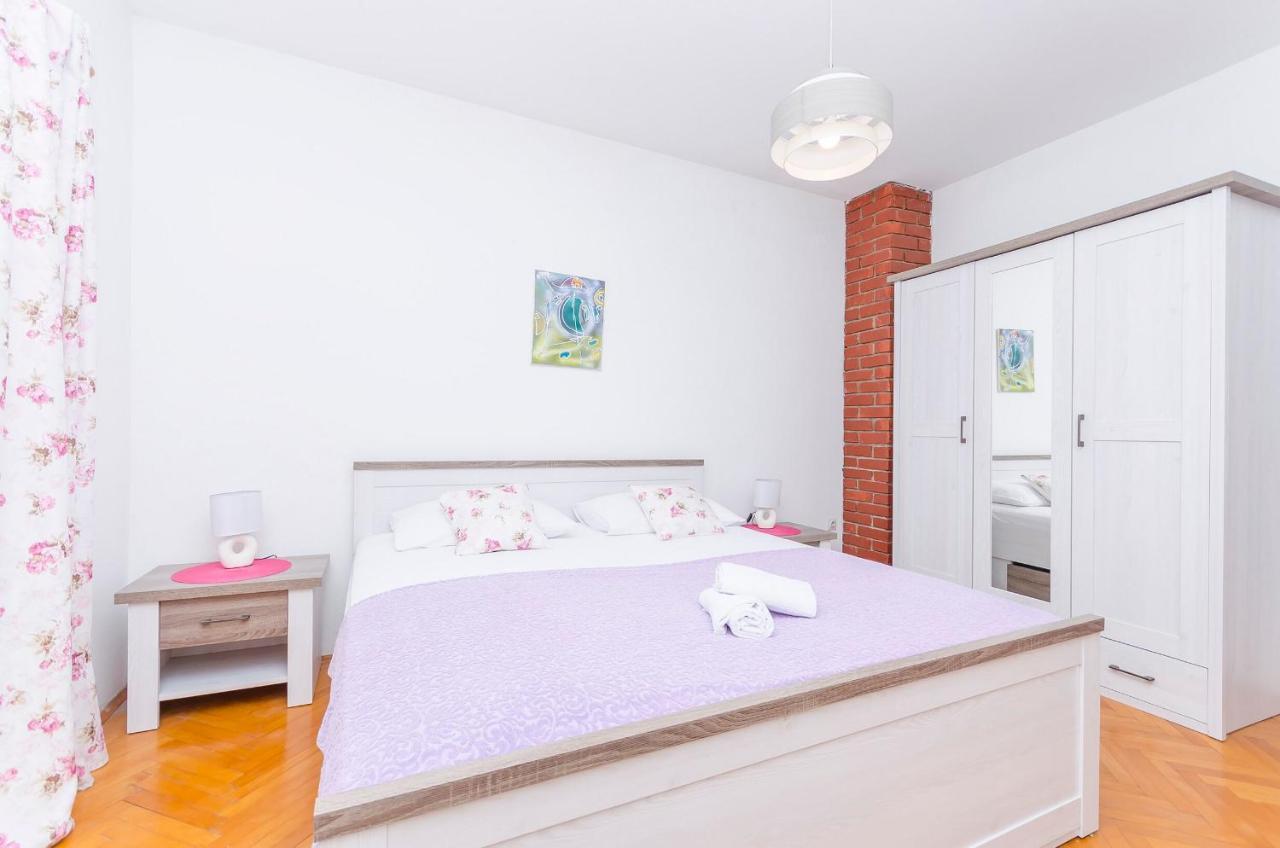 Apartments Zora Starigrad Paklenica Exterior foto